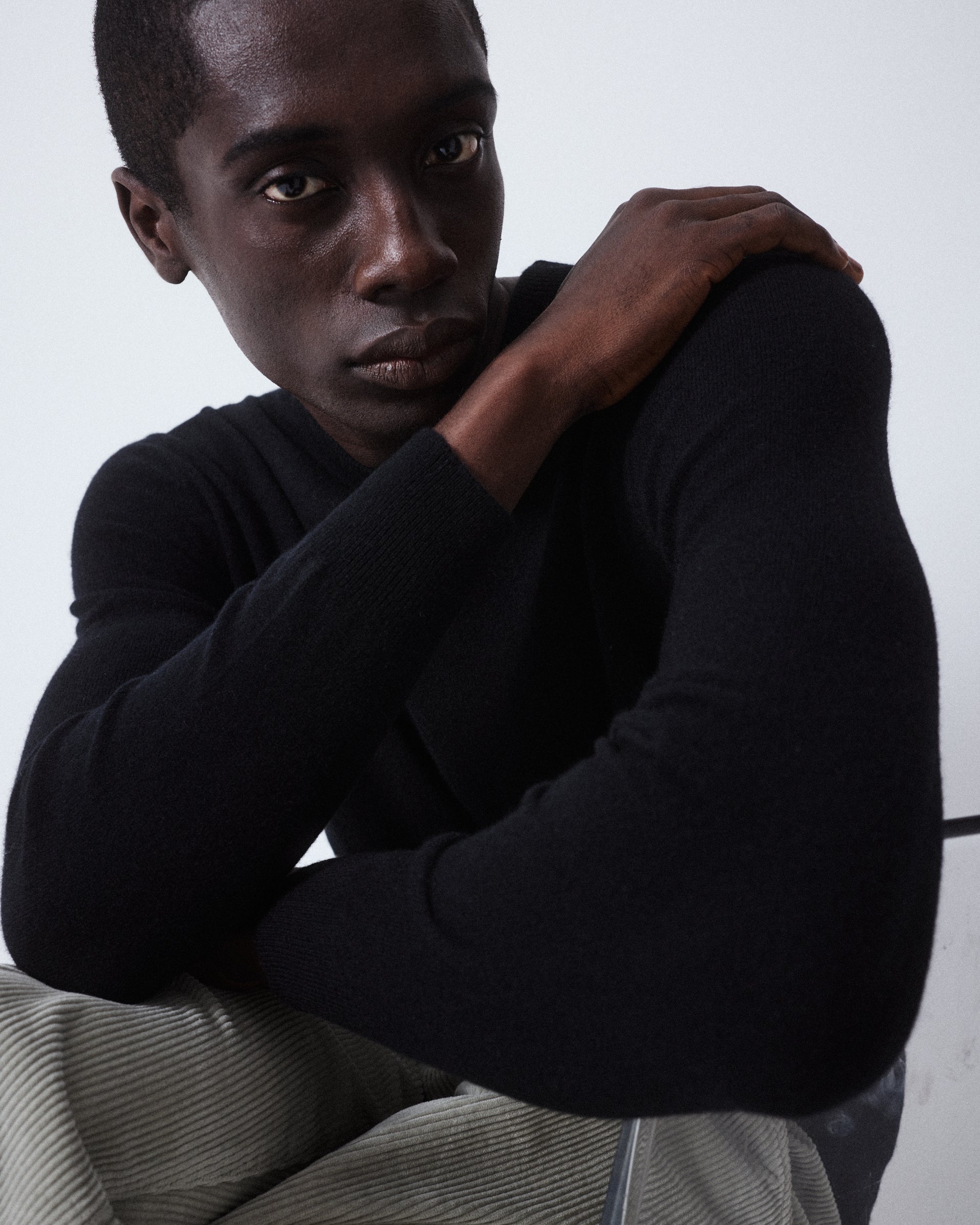 Maglia girocollo in cashmere. Nero - Nero - Image 4